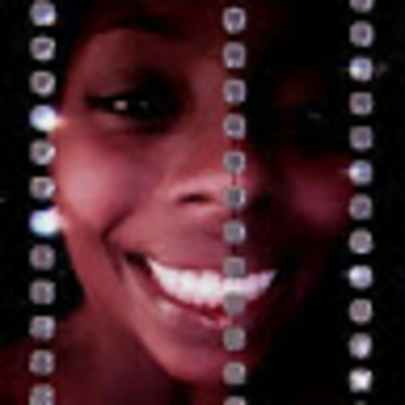 Meet your Posher, Simone - Picture 1 of 1